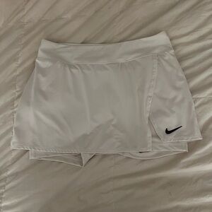 Nike activewear skirt size medium